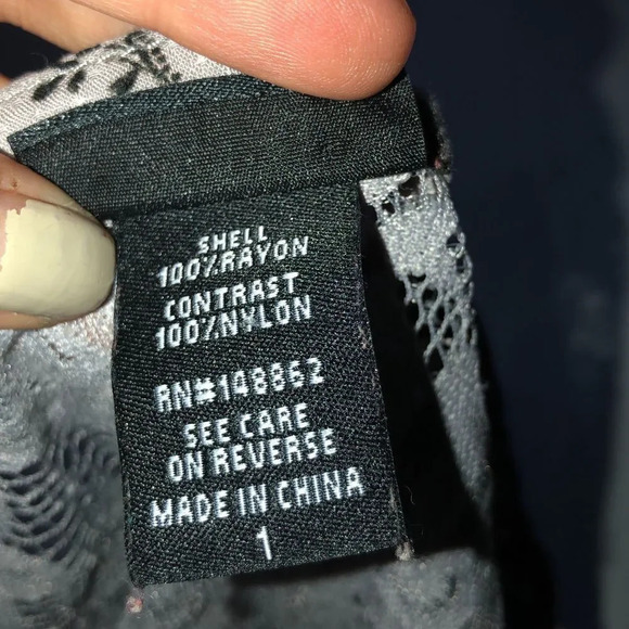 Torrid Women’s Babydoll tunic Shirt top Long Sleeve Lace/Floral Size 1 - Picture 4 of 5